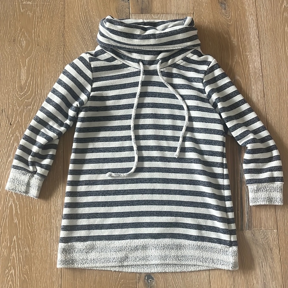 Loveappella Sweater